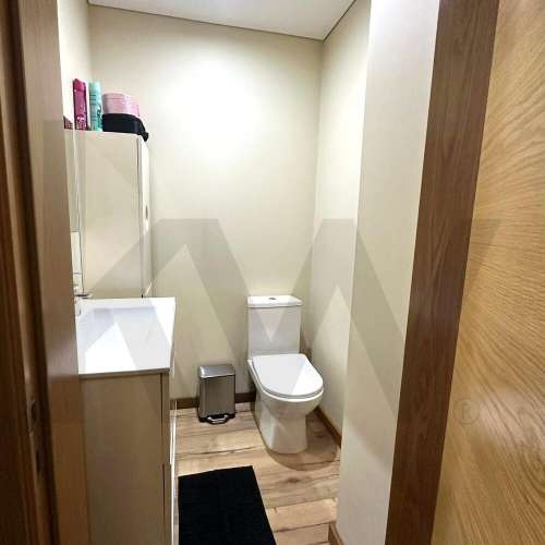 Apartamento T2 Renovado com Garagem Box – Rua da Cadeia, Santo Tirso