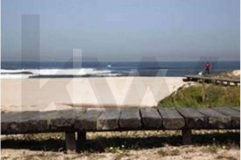 Terreno em Francelos perto do Mar para construção de moradia(s)