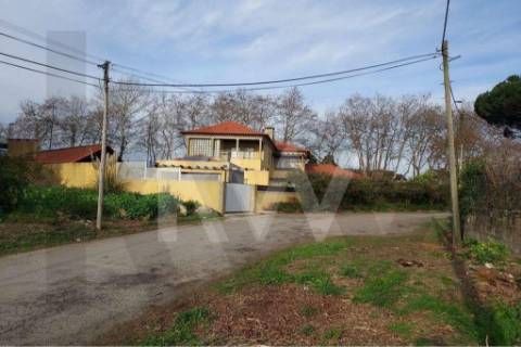 Terreno em Francelos perto do Mar para construção de moradia(s)