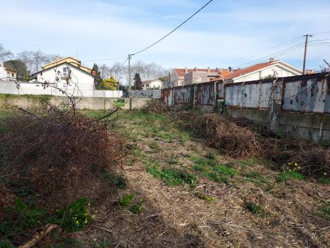 Terreno em Francelos perto do Mar para construção de moradia(s)