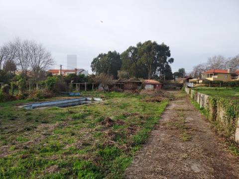 Terreno em Francelos perto do Mar para construção de moradia(s)