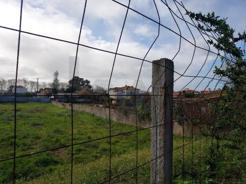 Terreno em Francelos perto do Mar para construção de moradia(s)