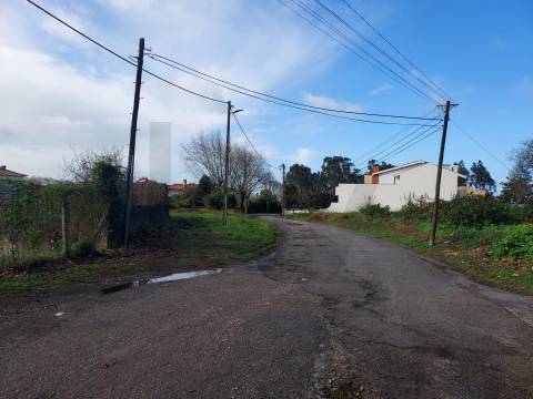 Terreno em Francelos perto do Mar para construção de moradia(s)