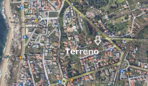 Terreno em Francelos perto do Mar para construção de moradia(s)