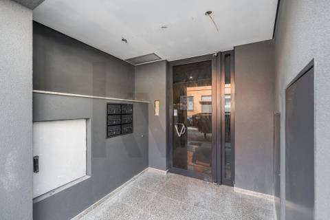 T2 recuado, novo, no centro de Leça da Palmeira, com terraço