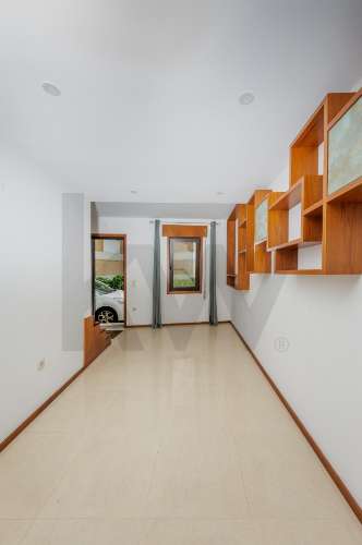 MORADIA T2 EM BANDA LOCALIZADA EM  RAMALDE - PORTO