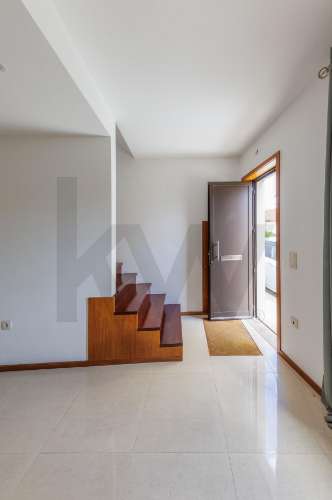 MORADIA T2 EM BANDA LOCALIZADA EM  RAMALDE - PORTO