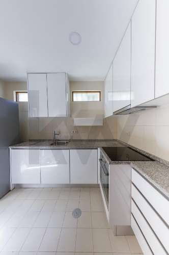 MORADIA T2 EM BANDA LOCALIZADA EM  RAMALDE - PORTO