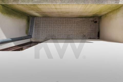 MORADIA T2 EM BANDA LOCALIZADA EM  RAMALDE - PORTO