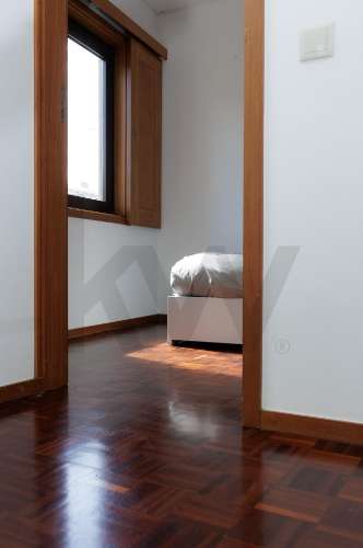 MORADIA T2 EM BANDA LOCALIZADA EM  RAMALDE - PORTO