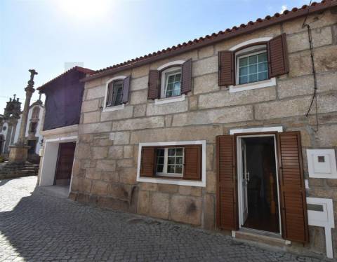 Moradia em pedra renovada