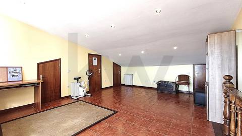 MORADIA T4 + Sótão »»» Junto á EB 2/3 da Maia