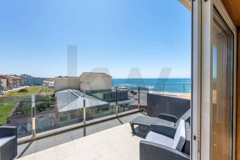 Moradia de 4 Andares na Praia - Vila do Conde