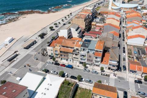 Moradia de 4 Andares na Praia - Vila do Conde