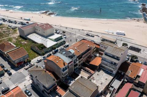 Moradia de 4 Andares na Praia - Vila do Conde