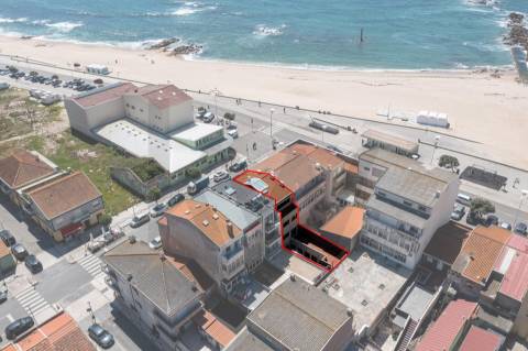 Moradia de 4 Andares na Praia - Vila do Conde