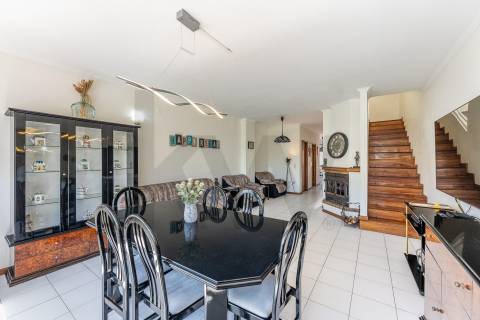 Moradia de 4 Andares na Praia - Vila do Conde