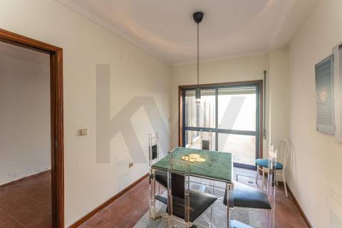 Moradia de 4 Andares na Praia - Vila do Conde