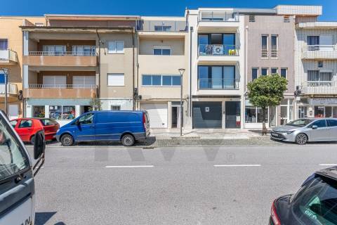 Moradia de 4 Andares na Praia - Vila do Conde