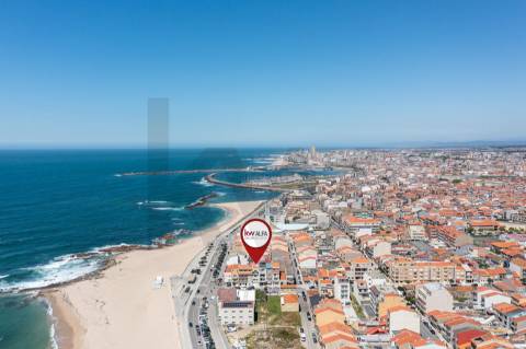 Moradia de 4 Andares na Praia - Vila do Conde