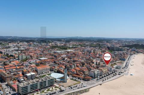 Moradia de 4 Andares na Praia - Vila do Conde
