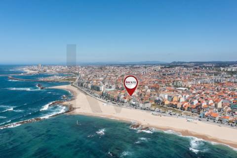 Moradia de 4 Andares na Praia - Vila do Conde