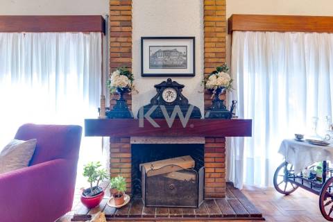 Moradia t4 em Aldoar com terreno!