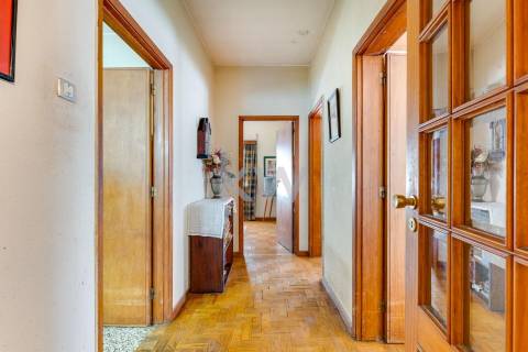 Moradia t4 em Aldoar com terreno!