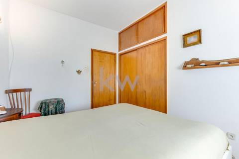 Moradia t4 em Aldoar com terreno!