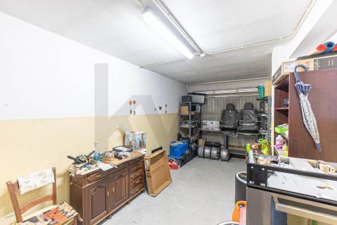 Apartamento T2 no Centro de Castêlo da Maia – Último Andar com 2 Garagens!