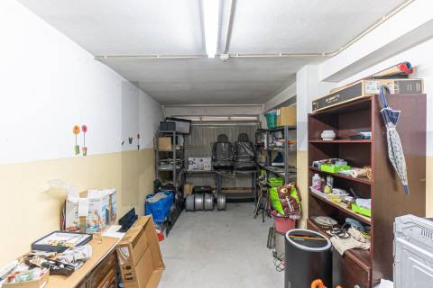 Apartamento T2 no Centro de Castêlo da Maia – Último Andar com 2 Garagens!