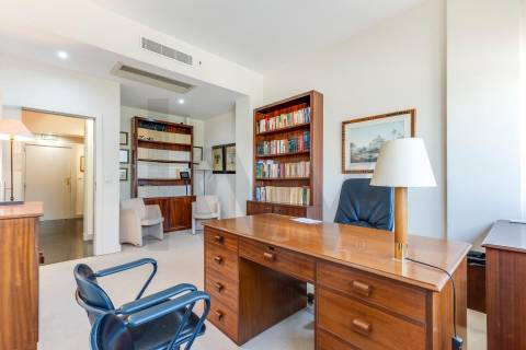 Escritório para venda no Edificio Mota Galiza com 400 m2 