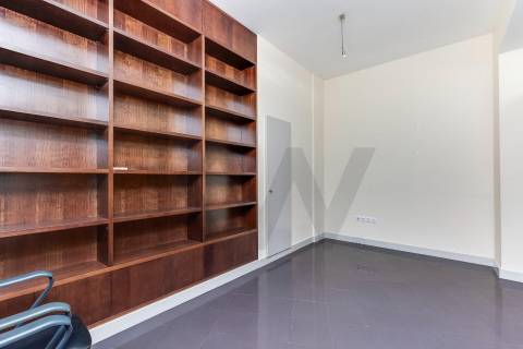 Escritório para venda no Edificio Mota Galiza com 400 m2 