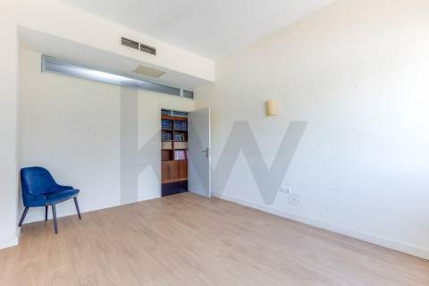 Escritório para venda no Edificio Mota Galiza com 400 m2 