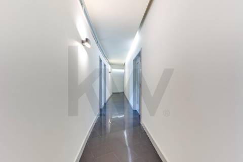 Escritório para venda no Edificio Mota Galiza com 400 m2 