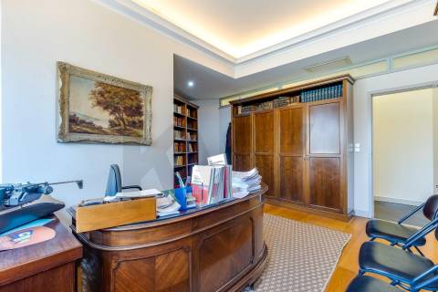 Escritório para venda no Edificio Mota Galiza com 400 m2 