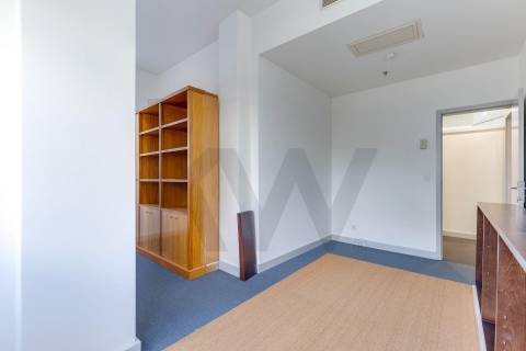 Escritório para venda no Edificio Mota Galiza com 400 m2 