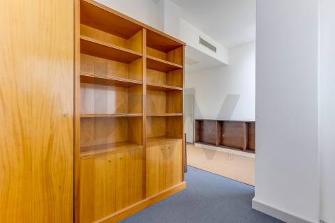 Escritório para venda no Edificio Mota Galiza com 400 m2 