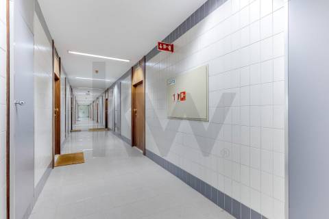 Escritório para venda no Edificio Mota Galiza com 400 m2 