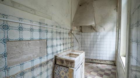 PRÉDIO HABITACIONAL | RUA DA ESTAÇÃO | CAMPANHÃ | PORTO