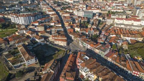 PRÉDIO HABITACIONAL | RUA DA ESTAÇÃO | CAMPANHÃ | PORTO