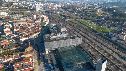 PRÉDIO HABITACIONAL | RUA DA ESTAÇÃO | CAMPANHÃ | PORTO
