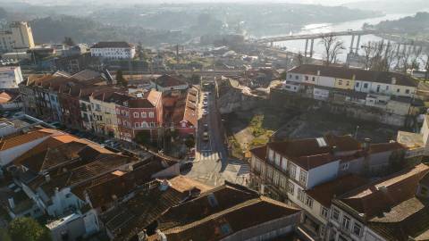 PRÉDIO MISTO | INVESTIMENTO | RUA DA ESTAÇÃO | CAMPANHÃ | PORTO