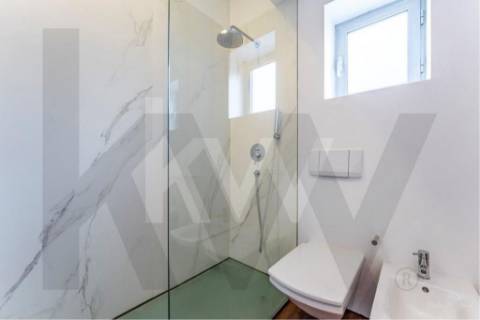 T3+1 (4 quartos) Frente à praia do Molhe | Av. Brasil - Foz | com garagem, parcialmente mobilado