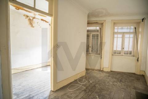 DOIS PRÉDIOS | INVESTIMENTO | RUA DA ESTAÇÃO | CAMPANHÃ | PORTO