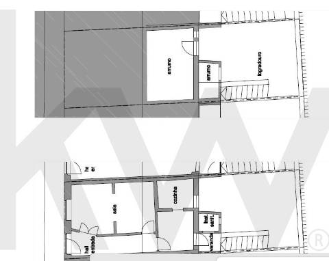 Moradia para restauro no coração do Porto