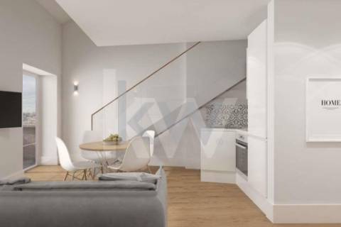 Loft com mezanine e varanda em Vila Nova de Gaia próximo à Ponte D. Luís e Jardim do Morro