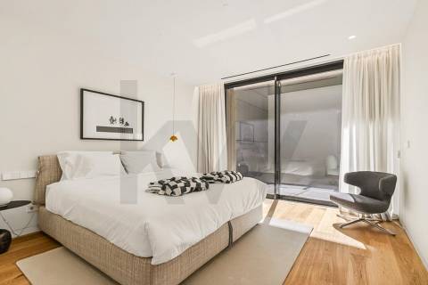 Apartamento T4 em construção na Avenida da Boavista junto ao Castelo do Queijo e Parque da Cidade