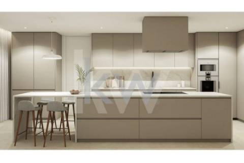 Apartamento T4 em construção na Avenida da Boavista junto ao Castelo do Queijo e Parque da Cidade