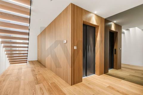 Apartamento T4 em construção na Avenida da Boavista junto ao Castelo do Queijo e Parque da Cidade